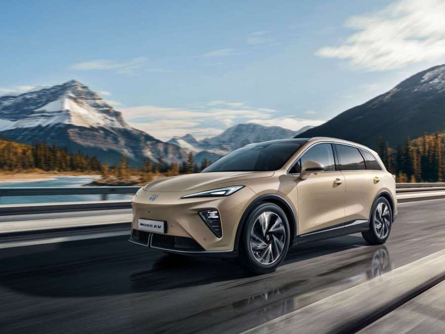 MG S6 EV auf einer Bergstraße